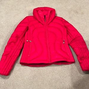 Lululemon Womens Red Puffer Jacket  size 6